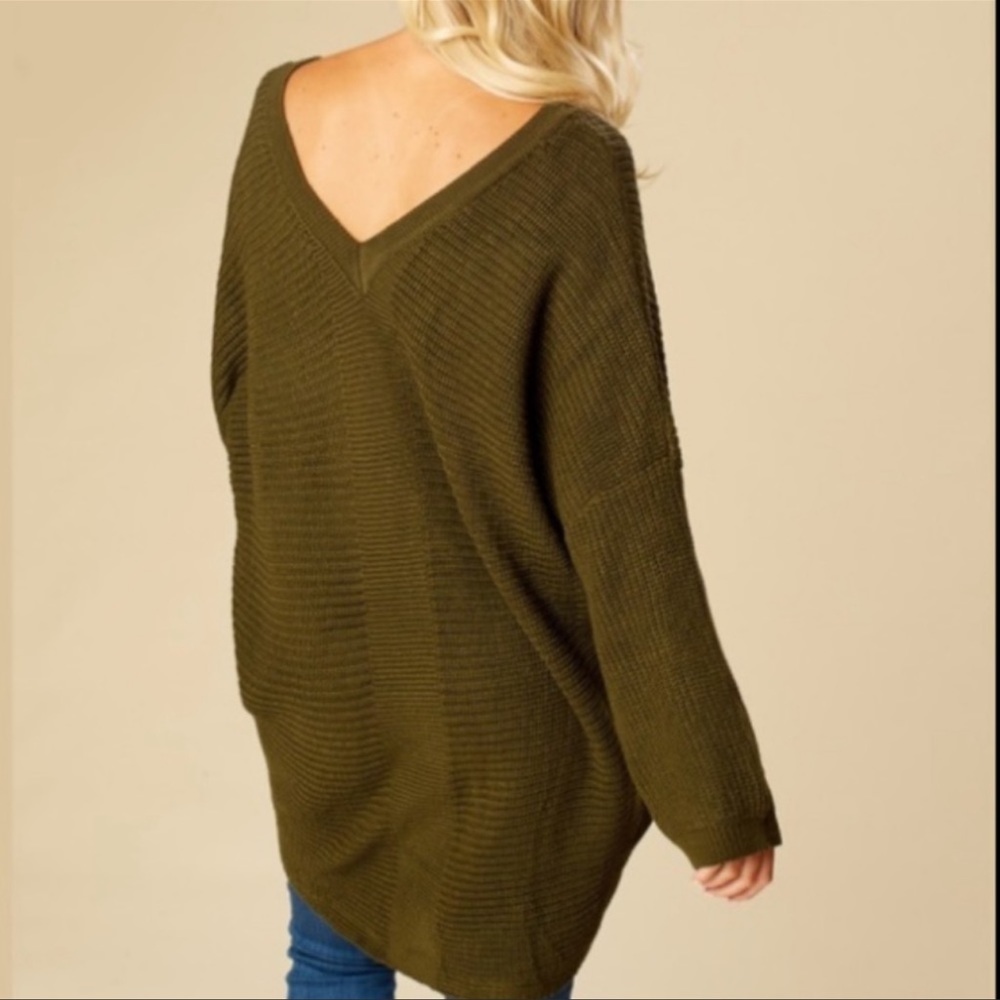 Altar’d State oversized Forest/Army Green Sweater - Picture 2 of 4